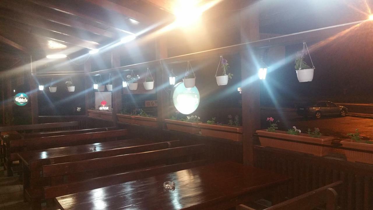 Motel Restaurant Lowe Deva Exterior foto